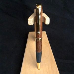 Handmade comfort pen
